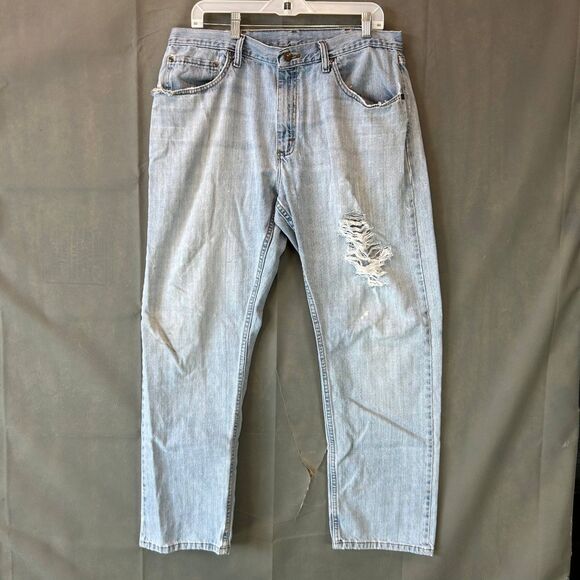 Wrangler Relaxed Fit Jeans Men’s Size 36x30 Blue Light Wash Distressed Denim - Picture 2 of 10